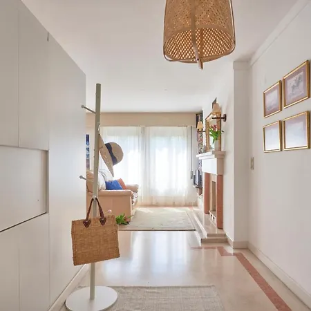 Modern With Swiming Pool & Garage Ii Apartment