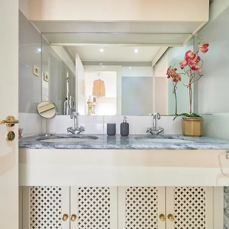 Modern With Swiming Pool & Garage Ii Lisbon