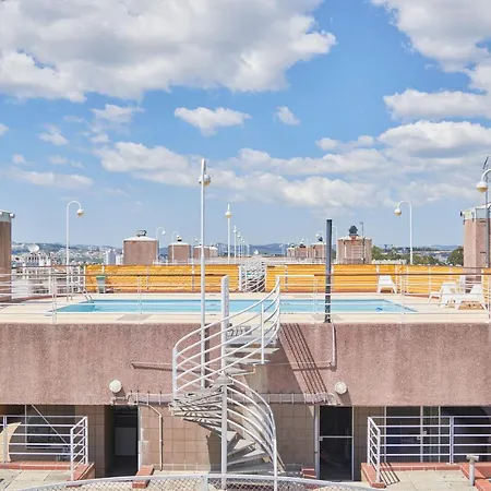 Modern With Swiming Pool & Garage Ii Lissabon